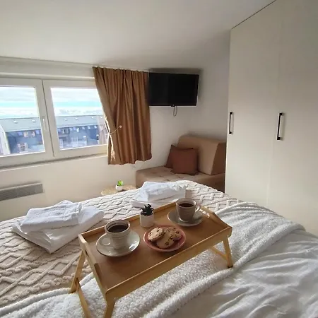 דירה Alibikopaoniksky32 *